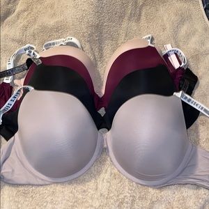 Victoria Secret T-Shirt Bras Bundle